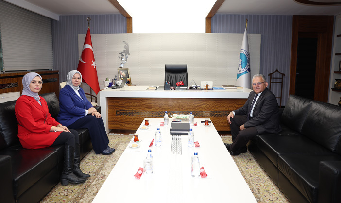 Başkan Büyükkılıç'a Meral Koşar'dan Ziyaret